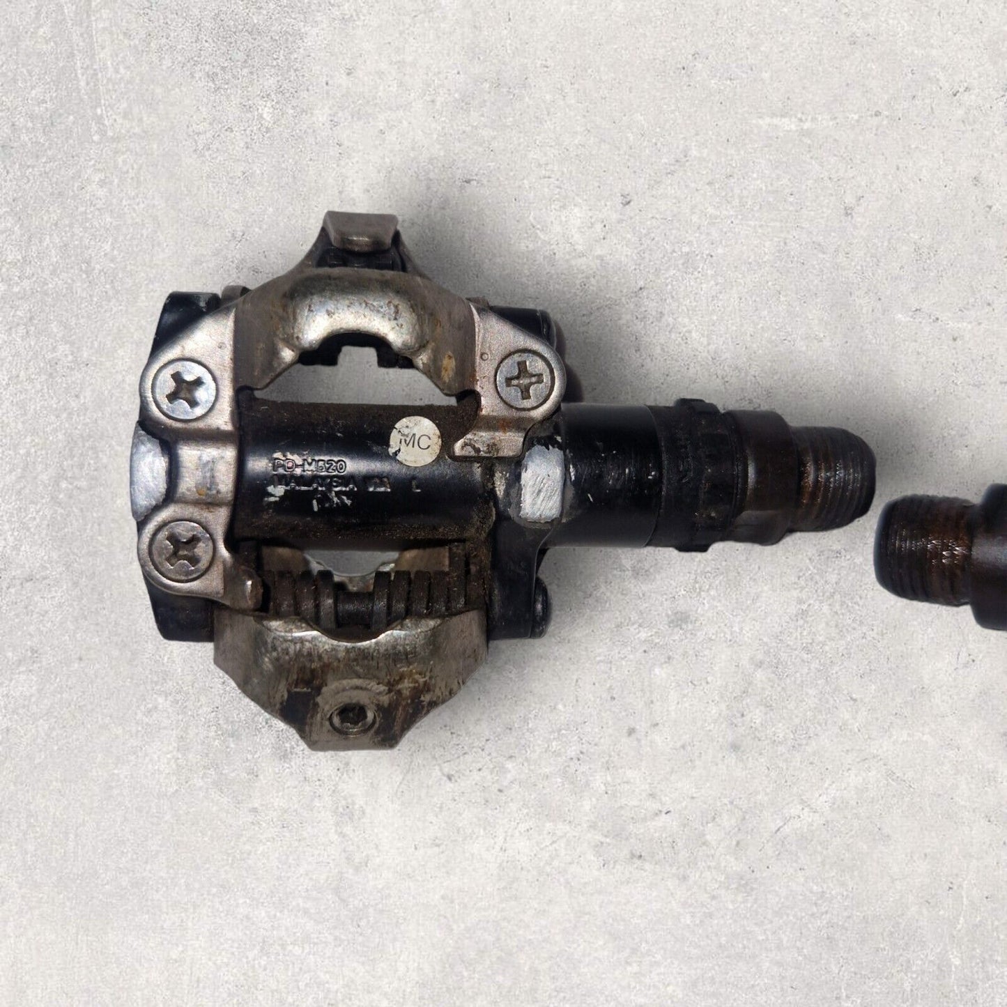 Shimano PD-M520 SPD Clipless Bike Pedals - Black - MTB, Road, Gravel Bike