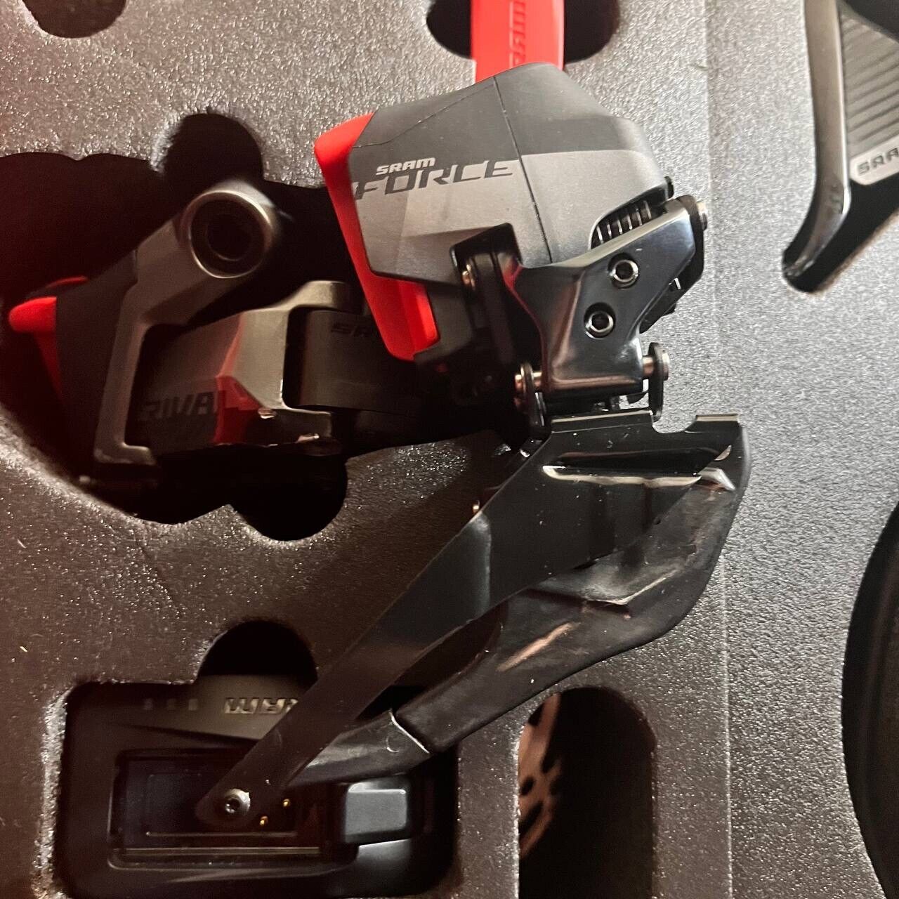 SRAM RIVAL AXS disc grpset with FORCE AXS FD, cassette and chain - 12 speed