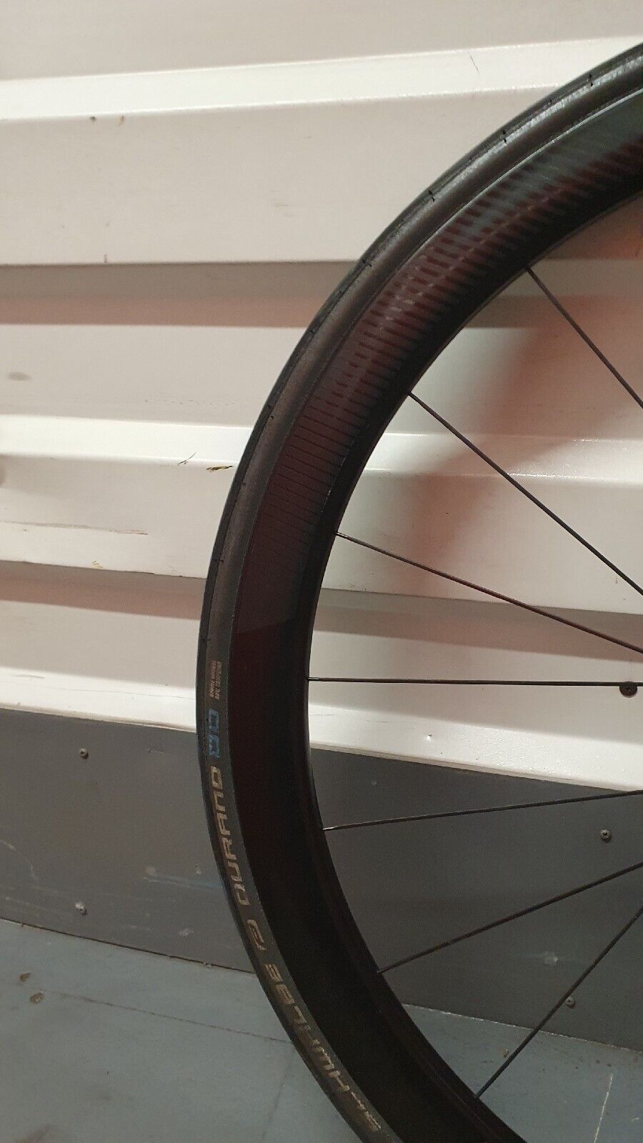 Giant SLR 1 Carbon Front wheel, Disc brake, Through Axle. 42mm rim. Tubeless