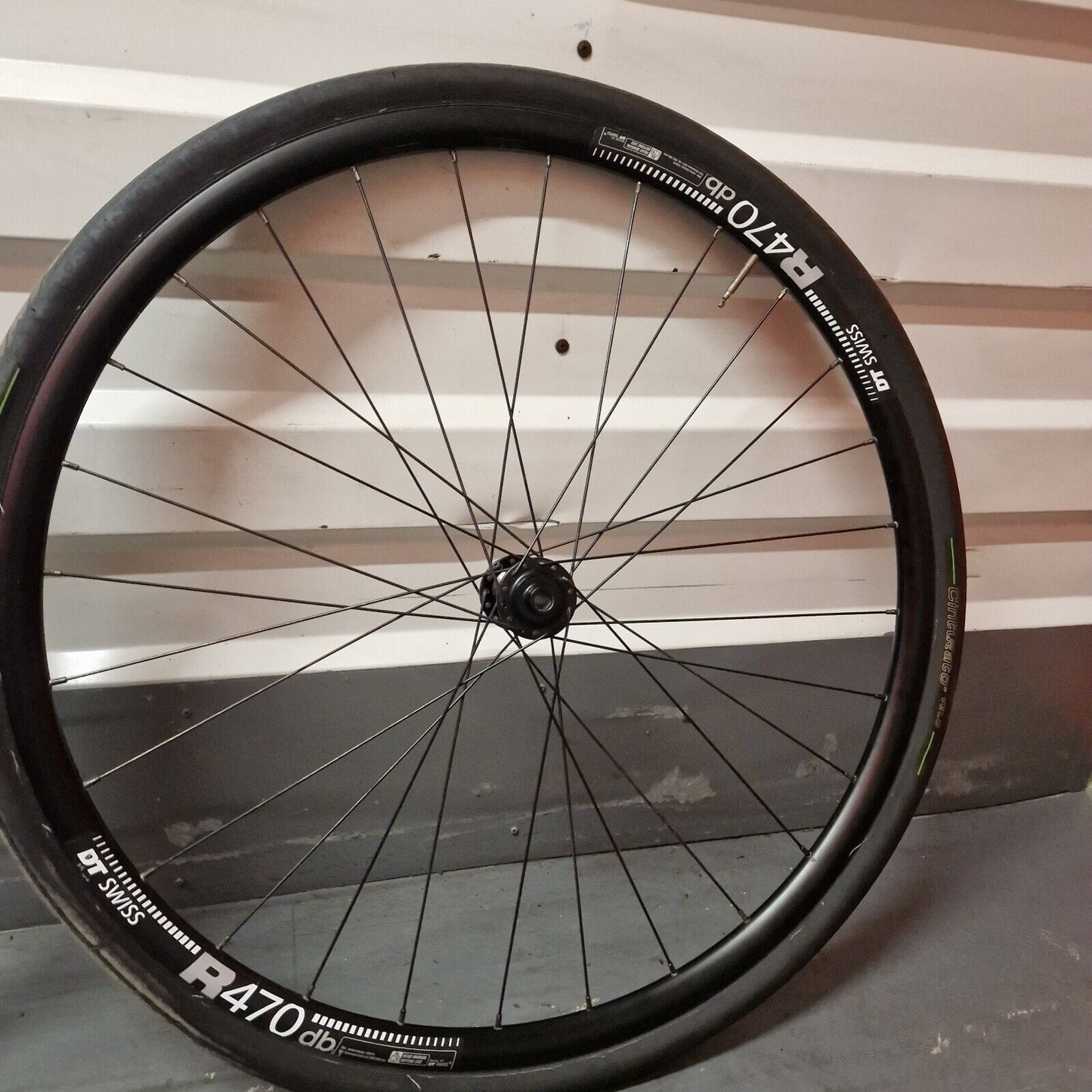 DT Swiss R470RB Disc wheelset - Centrelock - Through Axle Pirelli Cinturato 35c