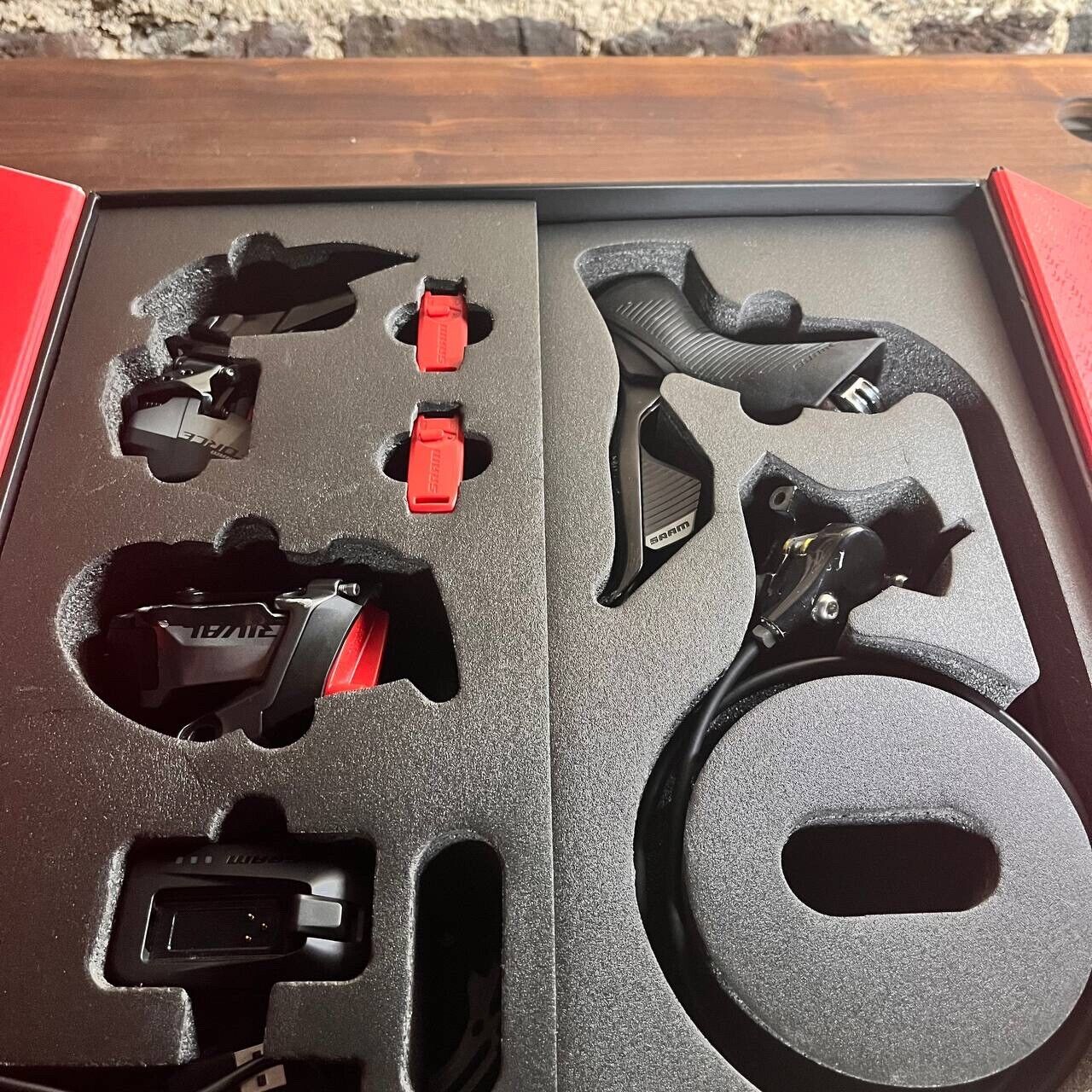 SRAM RIVAL AXS disc grpset with FORCE AXS FD, cassette and chain - 12 speed