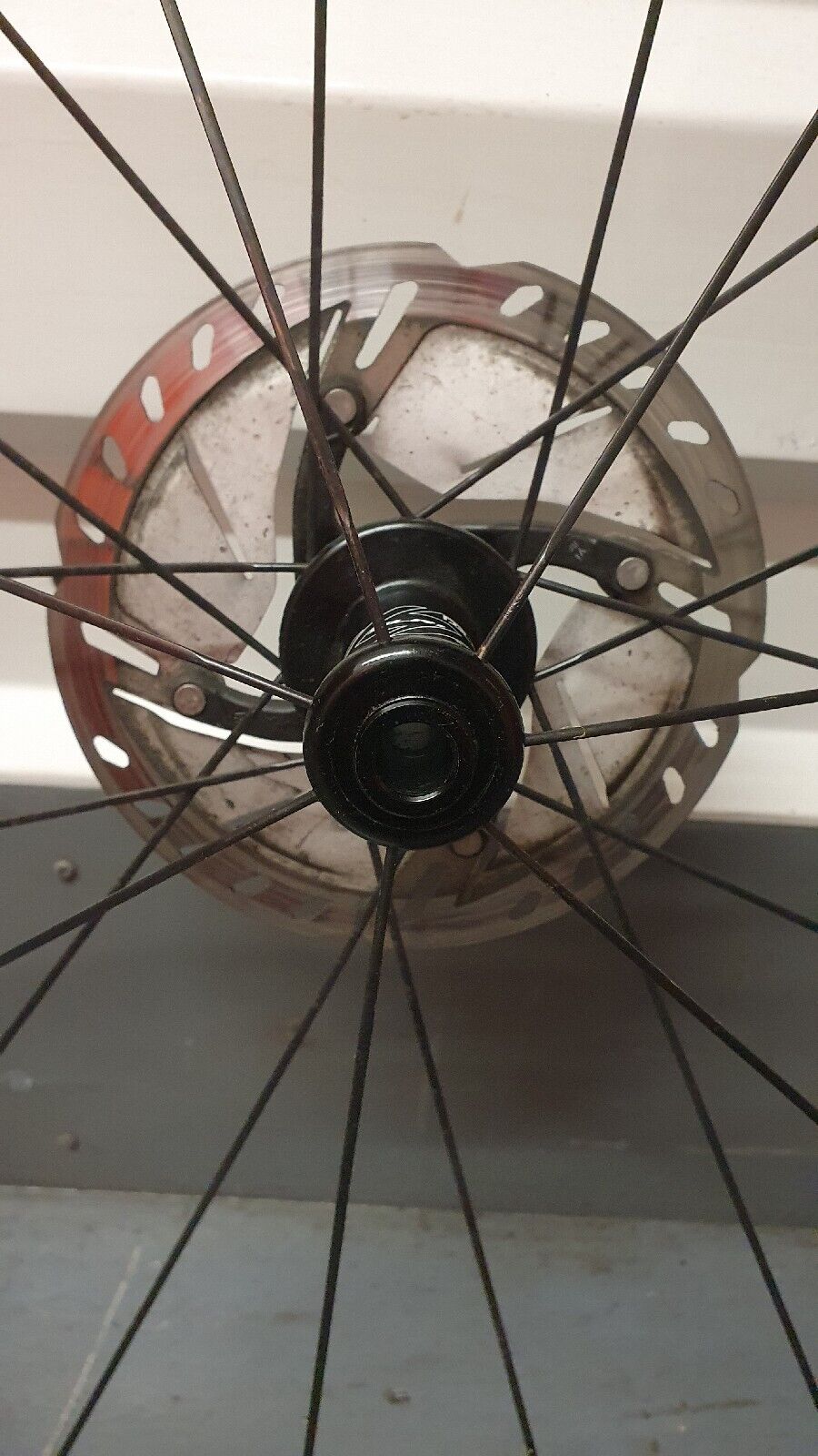 Giant SLR 1 Carbon Front wheel, Disc brake, Through Axle. 42mm rim. Tubeless