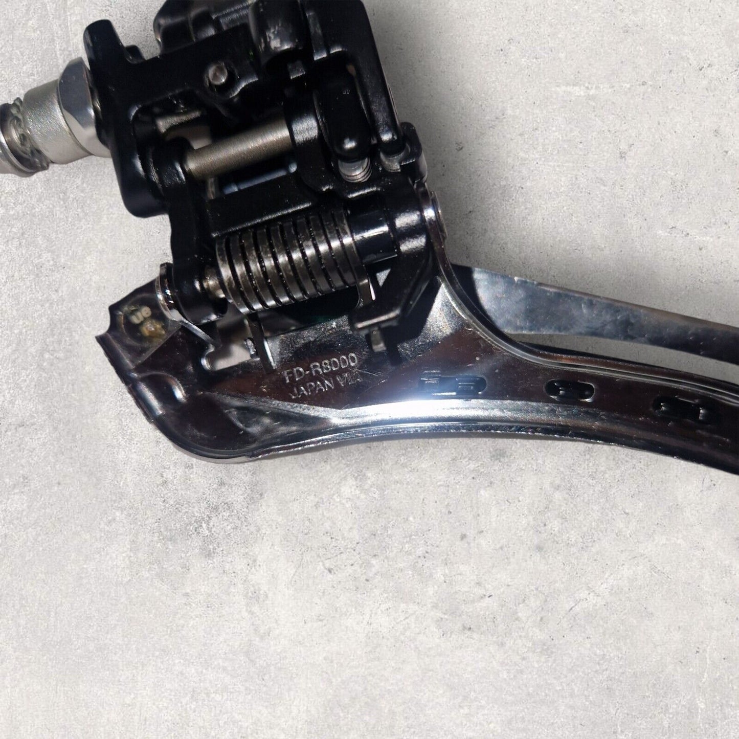 Shimano Ultegra R8000 11-Speed Double Braze-on Front Derailleur (FD-R8000)
