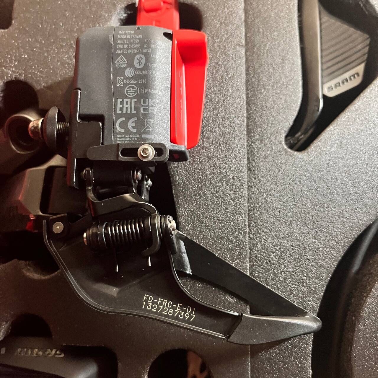 SRAM RIVAL AXS disc grpset with FORCE AXS FD, cassette and chain - 12 speed