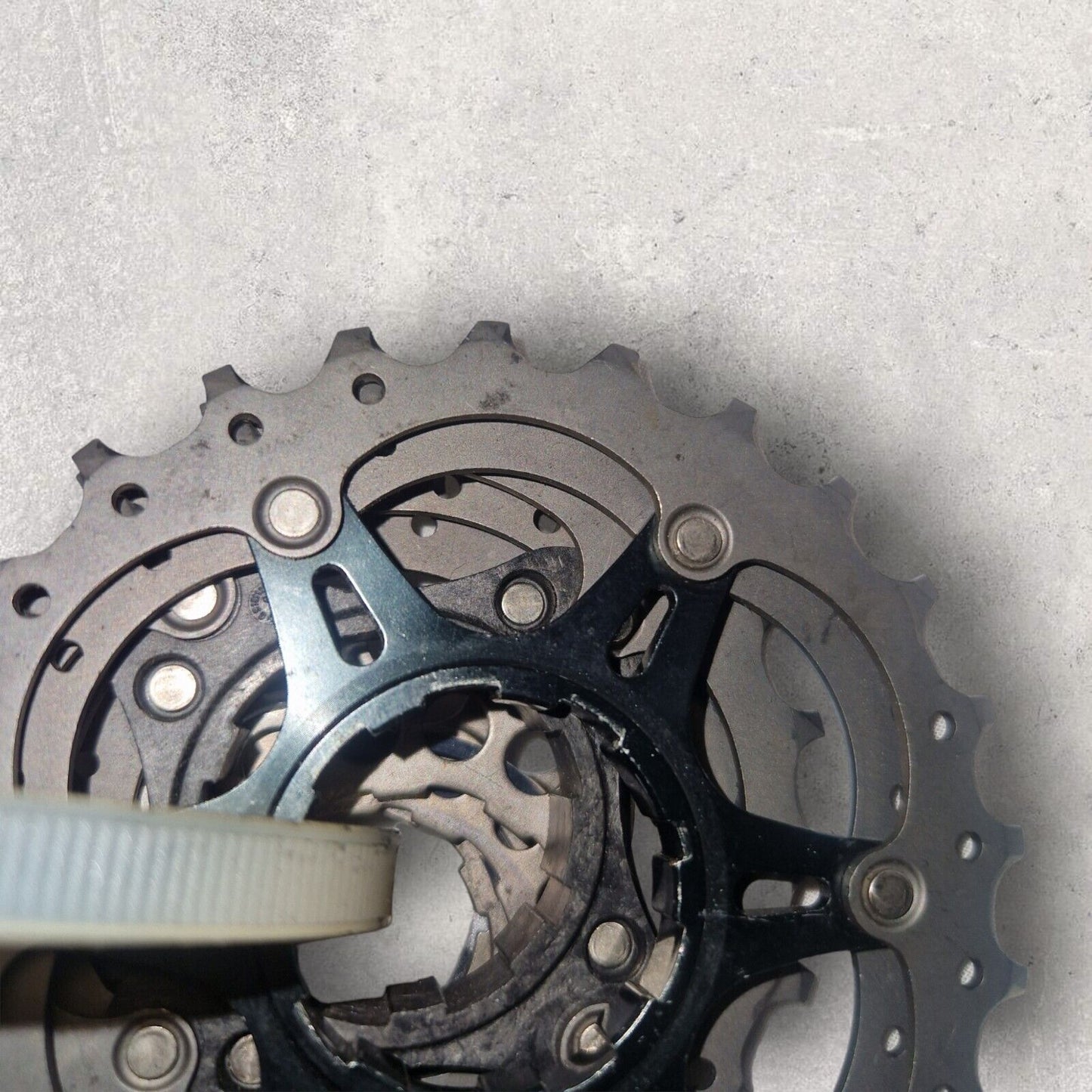 Shimano Dura Ace CS-9000 11 Speed Road Bike Cassette 11-25T - Light