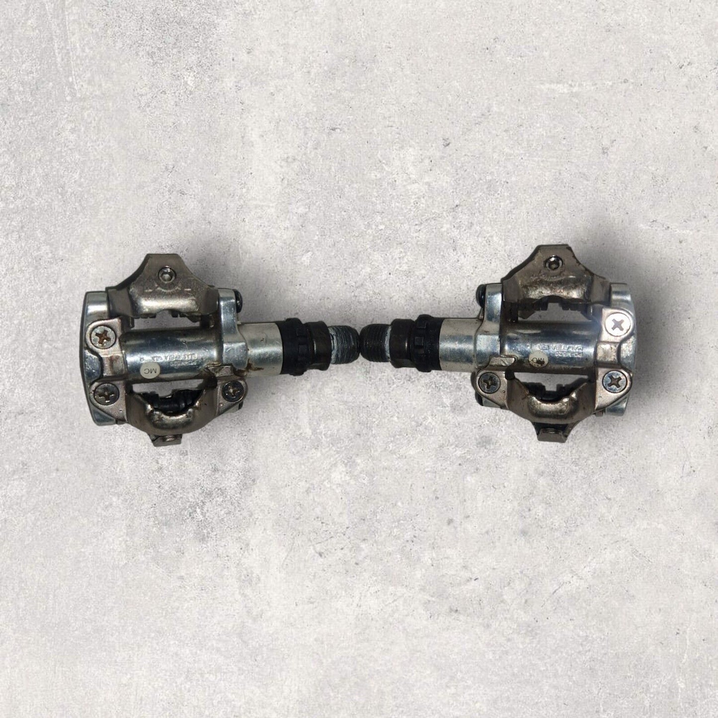 Shimano PD-M520 SPD Clipless Bike Pedals - Silver - MTB, Road, Gravel Bike